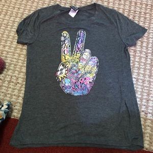 Peace Hand Tshirt XL